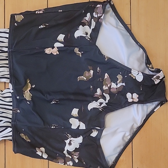 🍍5 for $20• COCOSHIP • Black & White Striped Backless High Waisted Bathing Suit - Picture 2 of 7